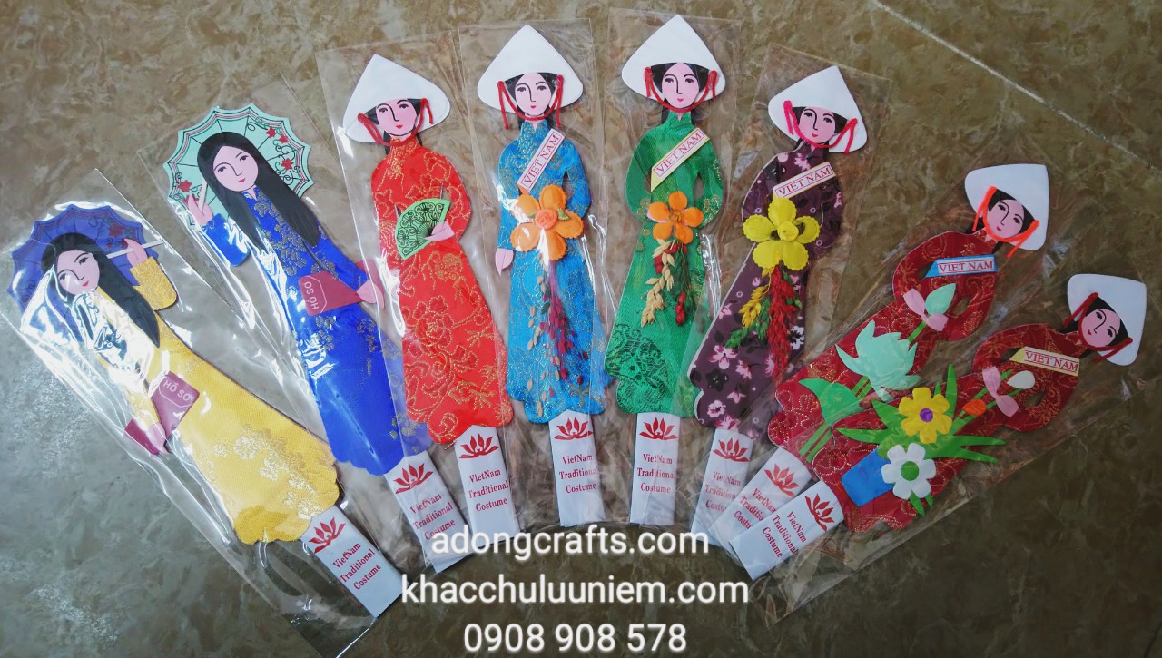 Bookmark vải gấm cô gái Việt Nam trong các trang phục truyền thống Việt nam