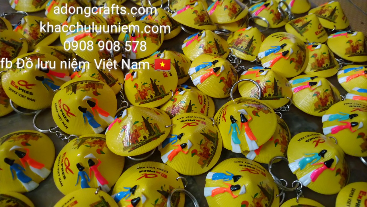 Móc khóa nón lá in hình ảnh Thành phố Hồ Chí Minh
