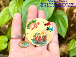 Móc khóa hình chiếc nón lá - có hình các địa danh nổi tiếng Việt Nam - Quà tặng lưu niệm Việt
